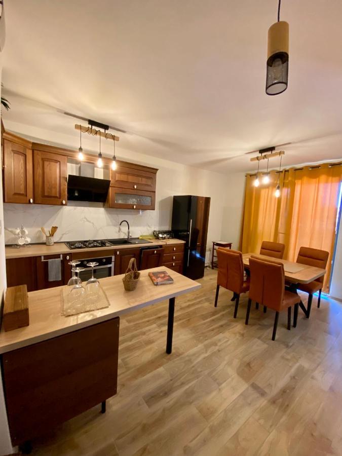 With Balcony And Free Parking Apartman *