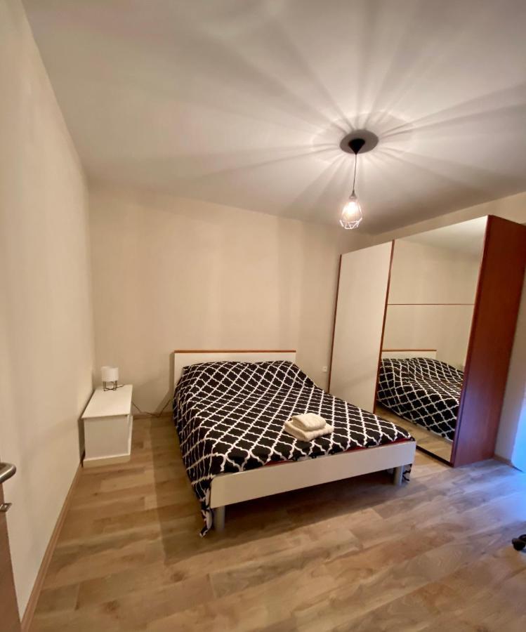 Apartman With Balcony And Free Parking